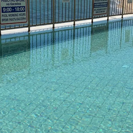Blu Cabakum Plaza 公寓